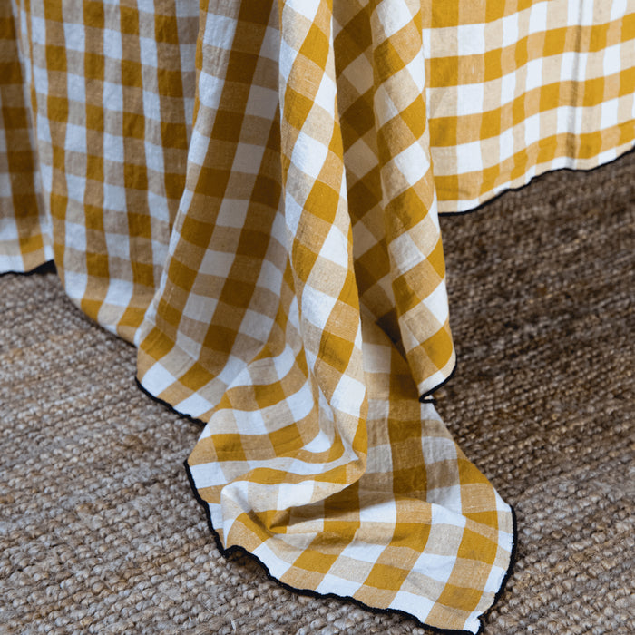 Tafelkleed Bourdon Canvas Mimi Vichy - Vichy Ocre & Bourdon Noir 145x350cm Maison de Vacances - FOODIES IN HEELS