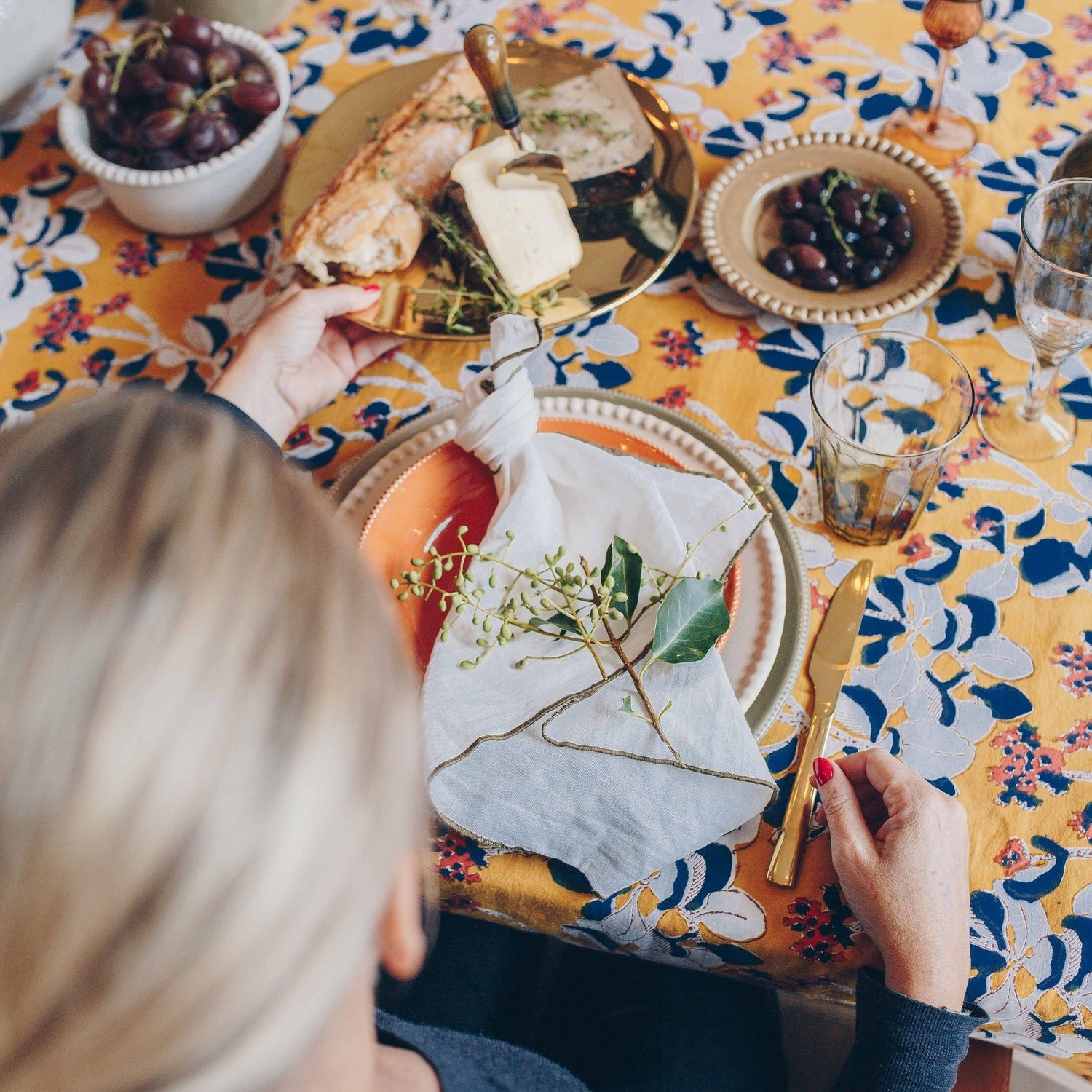 9 - FOODIES IN HEELS