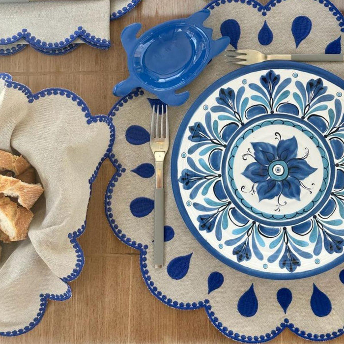 Tischset Gotas gestickt blau 40cm Die Aida Home Living - FOODIES IN HEELS