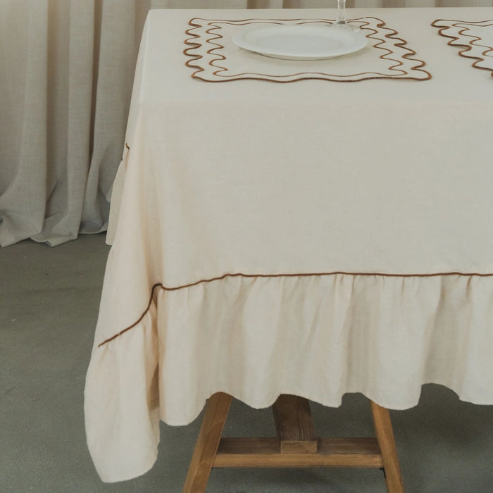 Tafelkleed Ruffle Beige 160x250cm - Tafelkleden - Kulu Club
