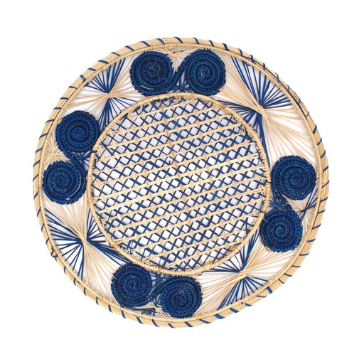 Blue spiral round woven placemats made of natural straw Washein - FOODIES IN HEELS
