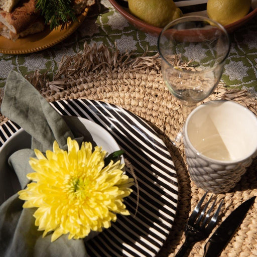 Dinner plate with narrow stripe pattern black 27cm Casa Cubista - FOODIES IN HEELS