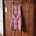 Keukenschort Inverness Red 75x85cm - Schorten - Maison Dinette
