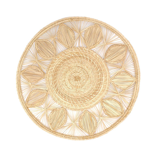 Round placemats with neutral leaves and natural straw Washein - FOODIES IN HEELS